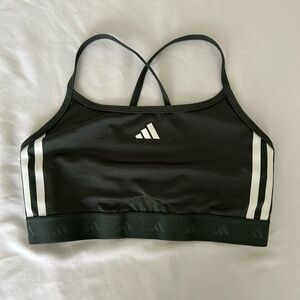 Adidas Women’s Green Sports Bra – Size M | Medium Support Activewear
